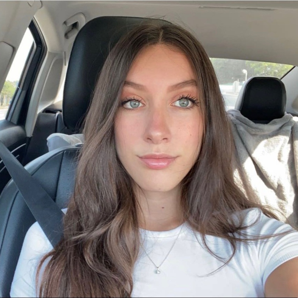 Meet your Posher, Steph